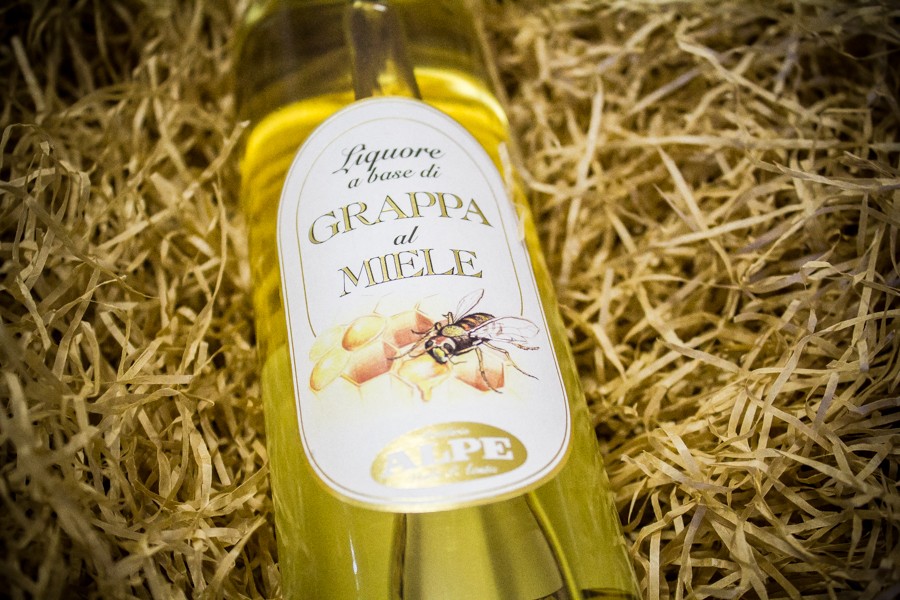 Honey grappa liqueur Alpe